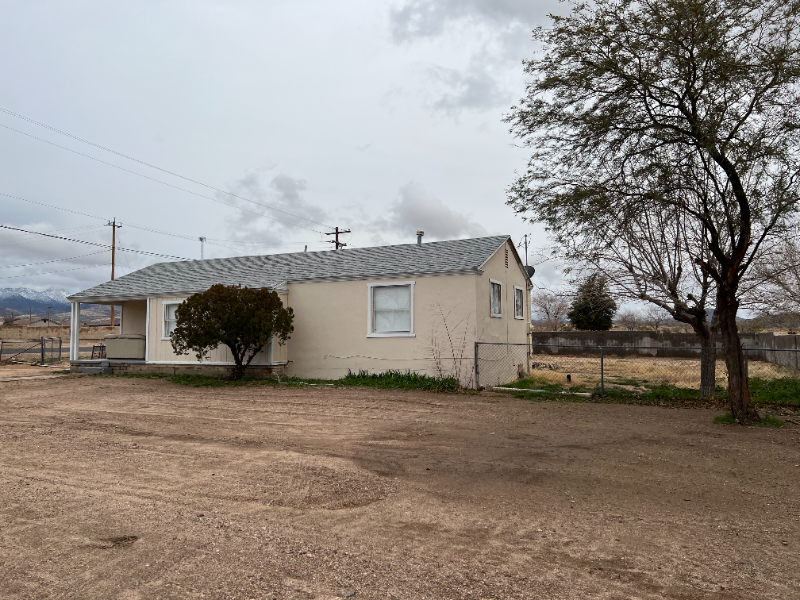 Kingman House: 2344 Karen Ave