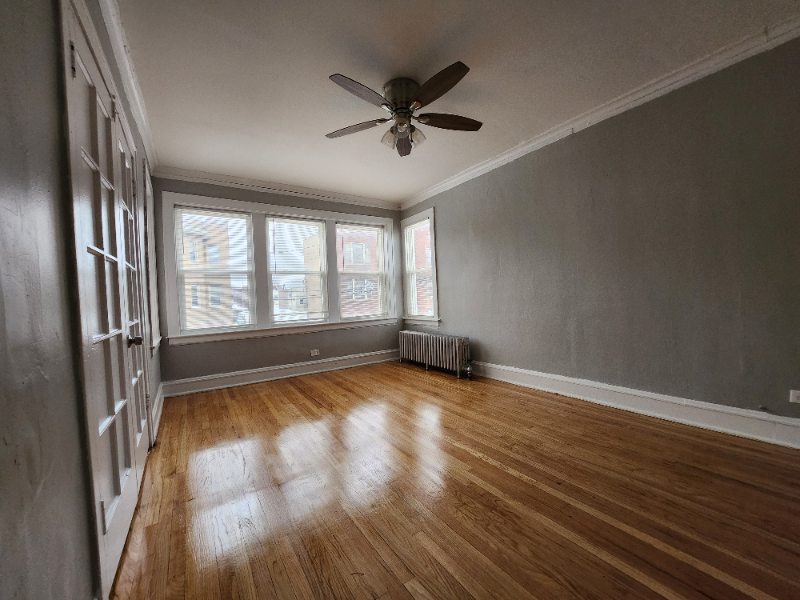 Chicago Apartment: 644 N Mayfield Ave