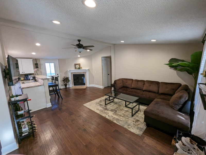 Warner Robins House: 213 Webb Street