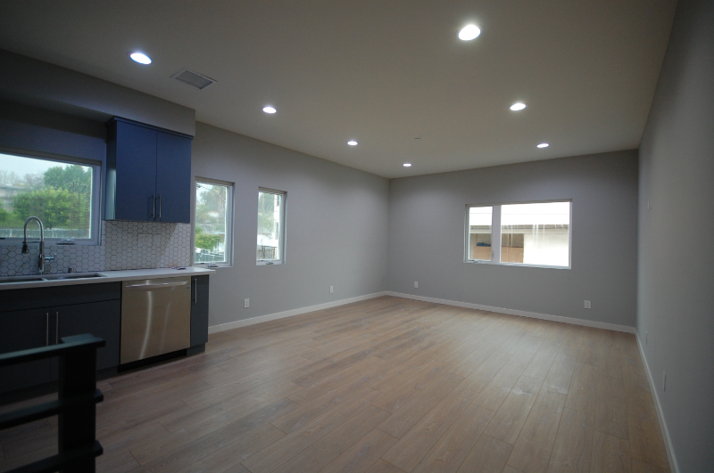 Los Angeles Townhome: 648 N. Serrano Ave. # 1/2