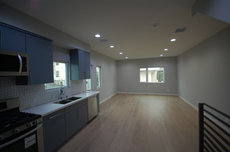 Los Angeles Townhome: 648 N. Serrano Ave. # 1/2