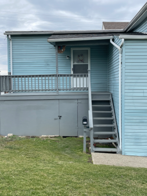 Mount Pleasant Apartment: 401 W Main St