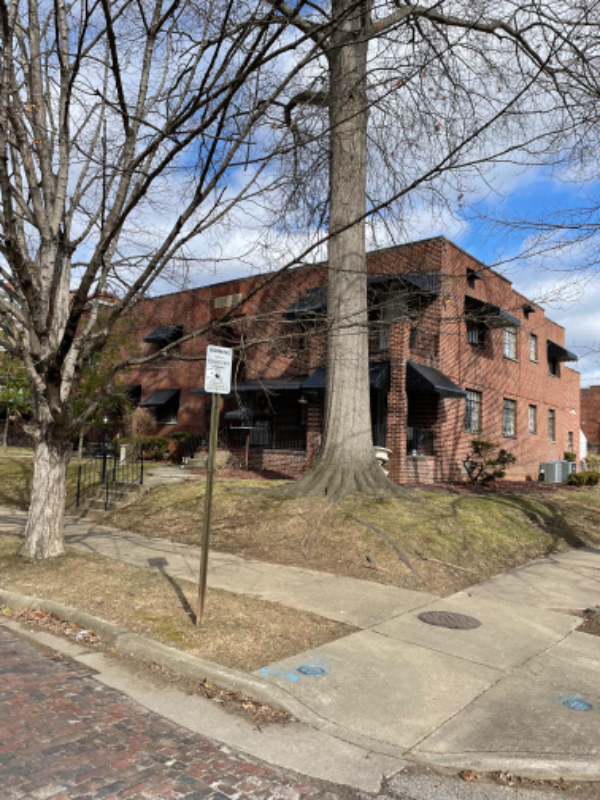 Huntington Apartment: 1302 Charleston Ave