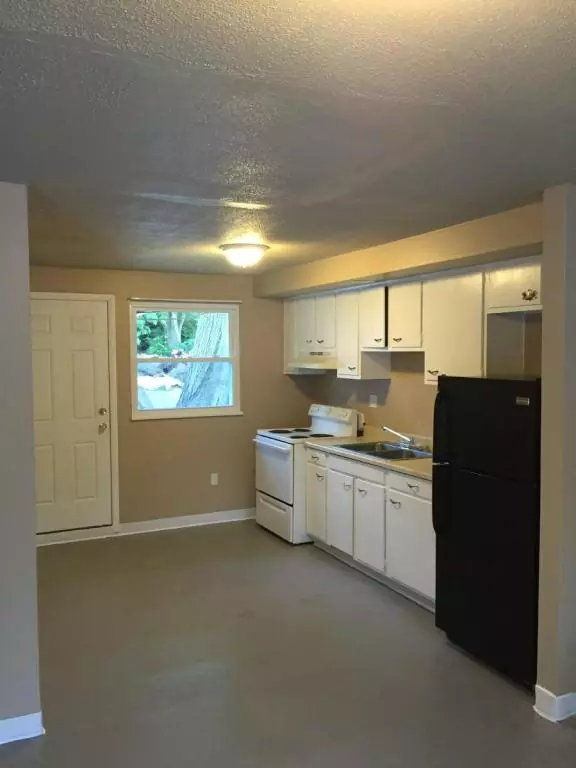 Fairborn Apartment: 1829 Miami Ave