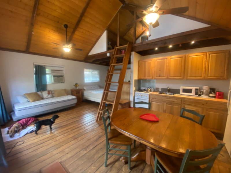 Woodland Hills House: 6000 Platt Ave