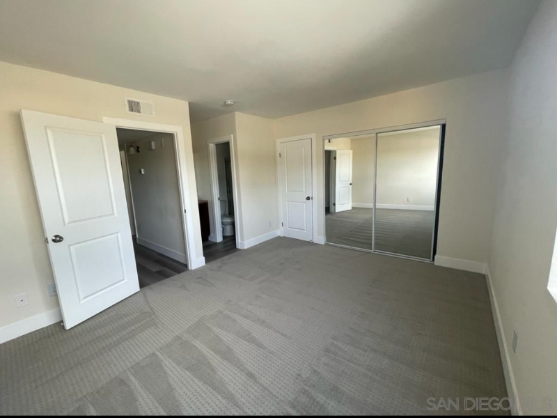 Escondido Condo: 475 N Midway Dr