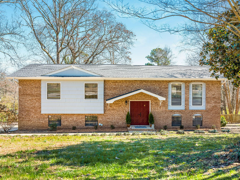 Chattanooga House: 2302 Haven Crest Drive