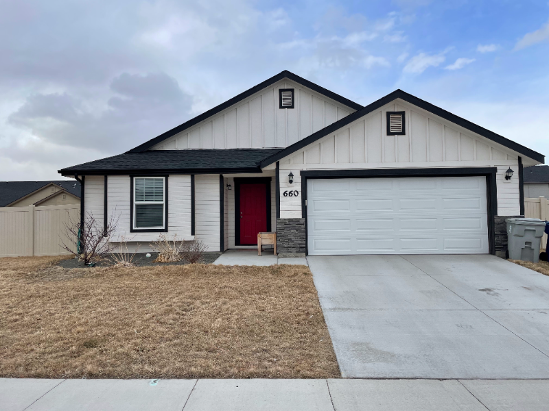 Mountain Home House: 660 Inby