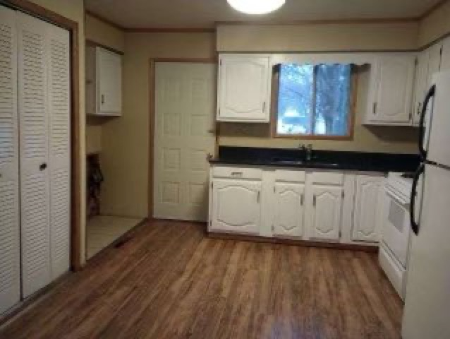 Sullivan Apartment: 421 S Grant St.
