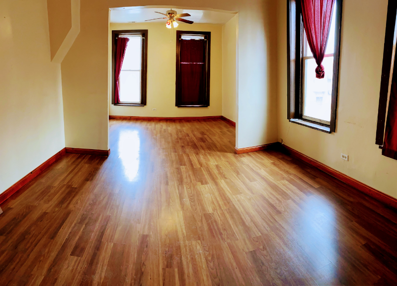 Chicago Apartment: 3662 S Paulina St