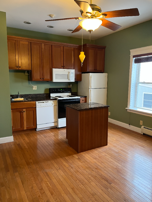 Waddington Apartment: 7 Main St