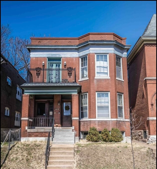 Saint Louis House: 3659 Botanical Ave.