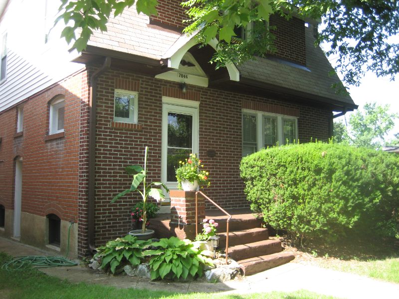 Saint Louis House: 7046 Ethel Ave