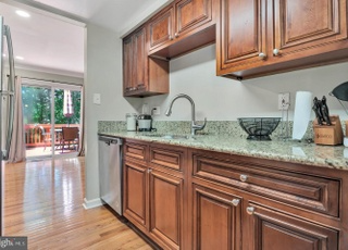 Lanham Townhome: 7002 Palamar Ter