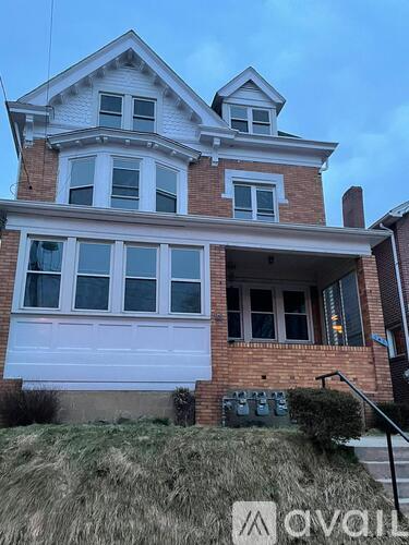 Pittsburgh Apartment: 141 S Bryant Ave