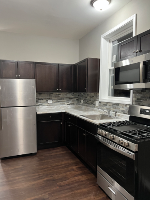 Chicago Apartment: 8317 s Buffalo Ave