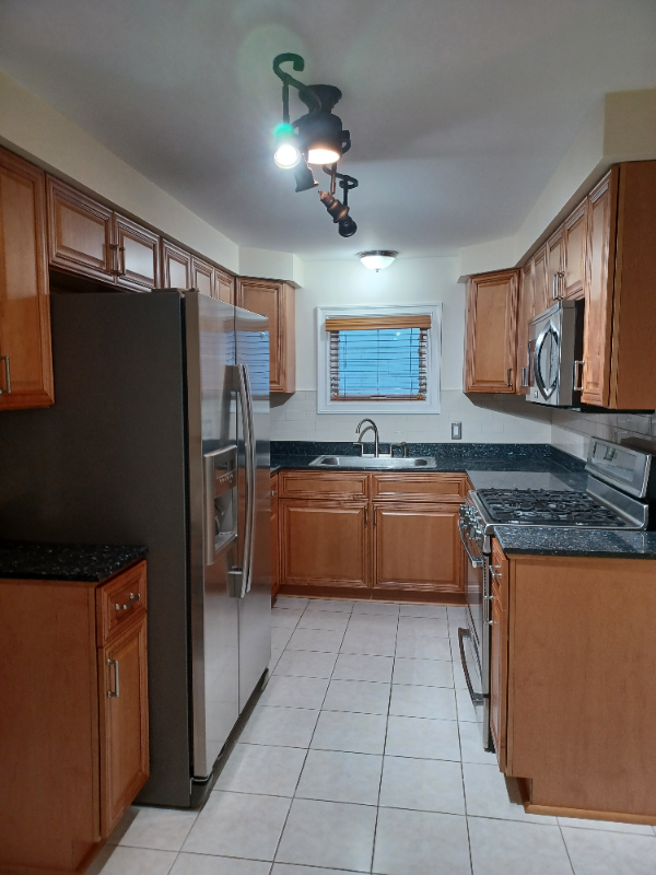 WEST SENECA Apartment: 667 INDIAN CHURCH ROAD