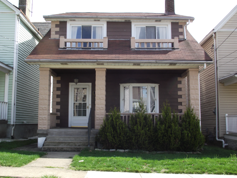 Carnegie House: 320 Knox Ave