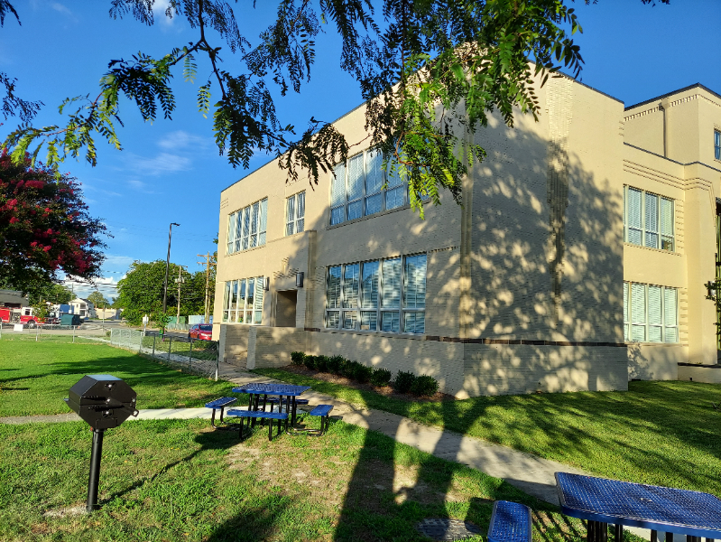 Hampton Apartment: 200 Claremont Ave