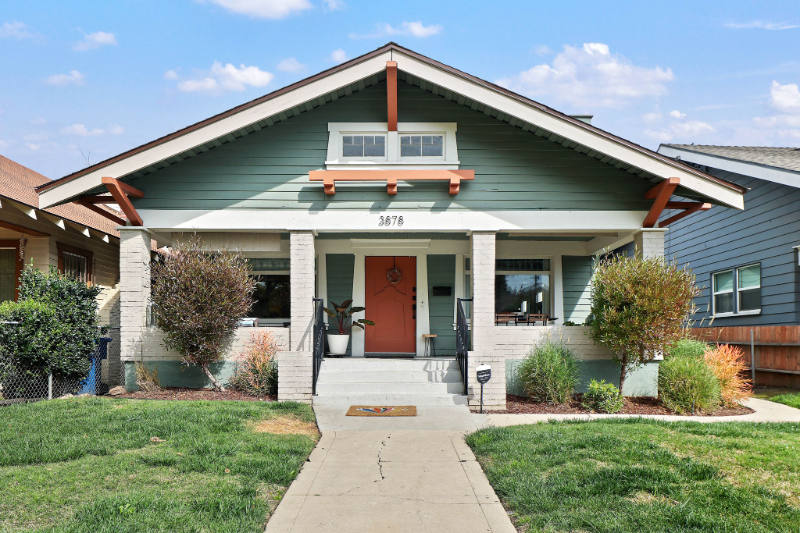 Los Angeles House: 3878 S Harvard Blvd