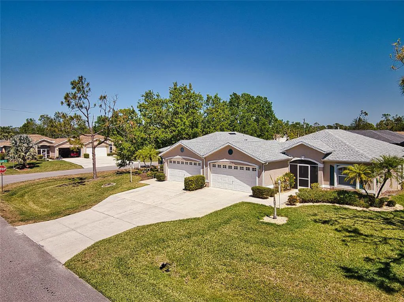 North Port House: 1401 Hedgewood Cir