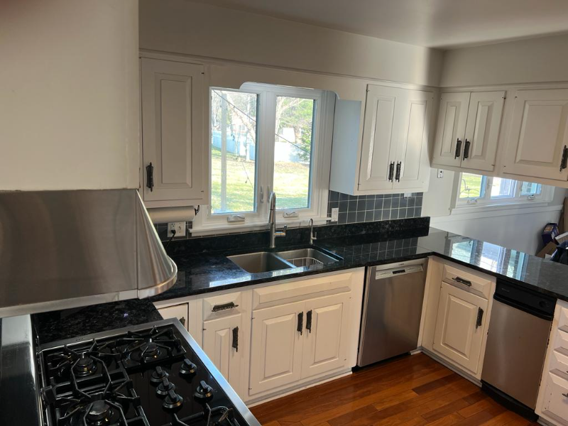 Kankakee House: 1 Julie Dr