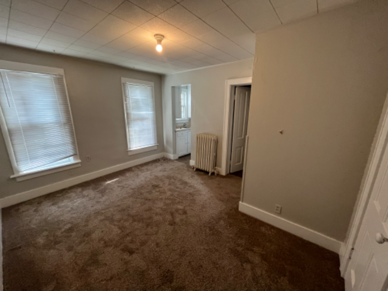 Wayne House: 318 W 2nd