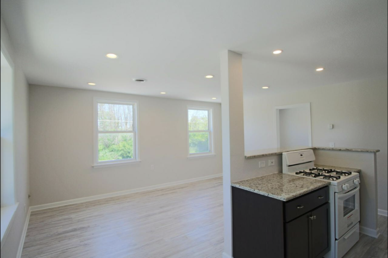 Oak Creek Townhome: 4023 E Elm Road