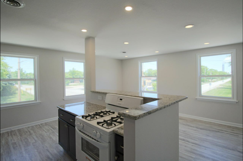 Oak Creek Townhome: 4023 E Elm Road