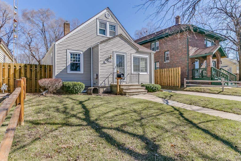 Kenosha House: 7021 35th Ave