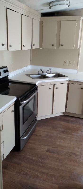Lake City Other: 128 SE Guinevere Ct