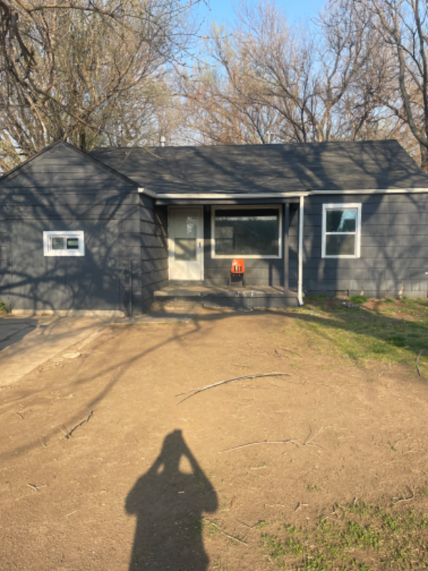 Wichita House: 1432 N Minneapolis Ave