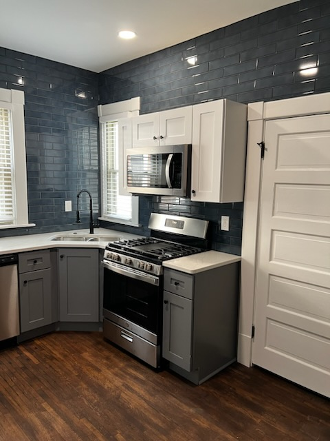 Columbus House: 382 Wyandotte Ave.