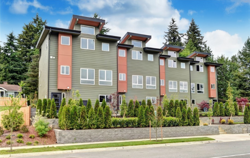 Lynnwood House: 14920 Manor Way