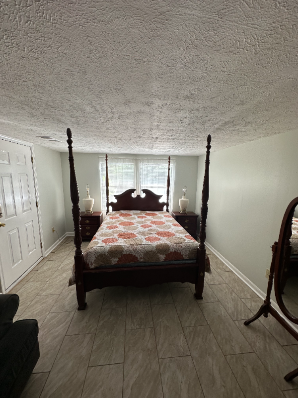 decatur House: 4458 tarragon ln