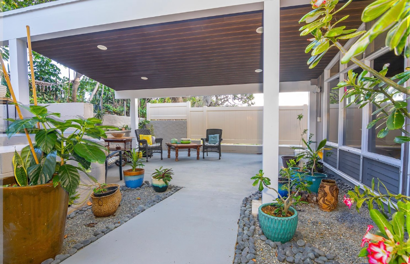 Honolulu House: 665 Kapaia street