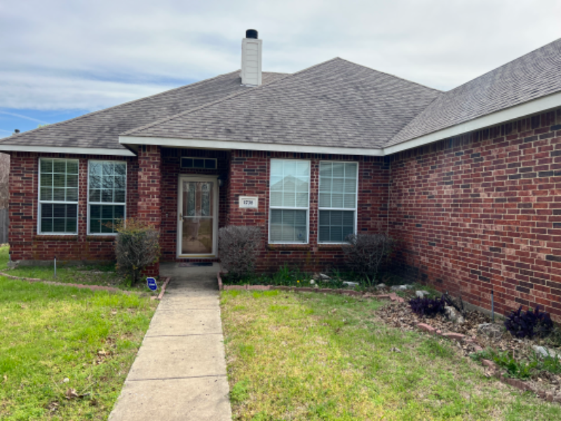 Cedar Hill House: 1738 Summerwood Ln