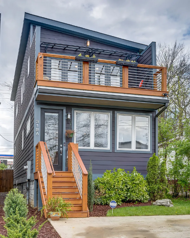 Nashville House: 312 Prince Ave