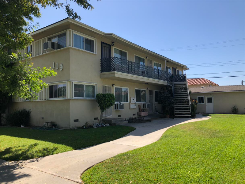 Fullerton Apartment: 119 N Montague