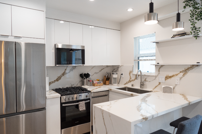 NORTH HOLLYWOOD Apartment: 11249 HUSTON ST