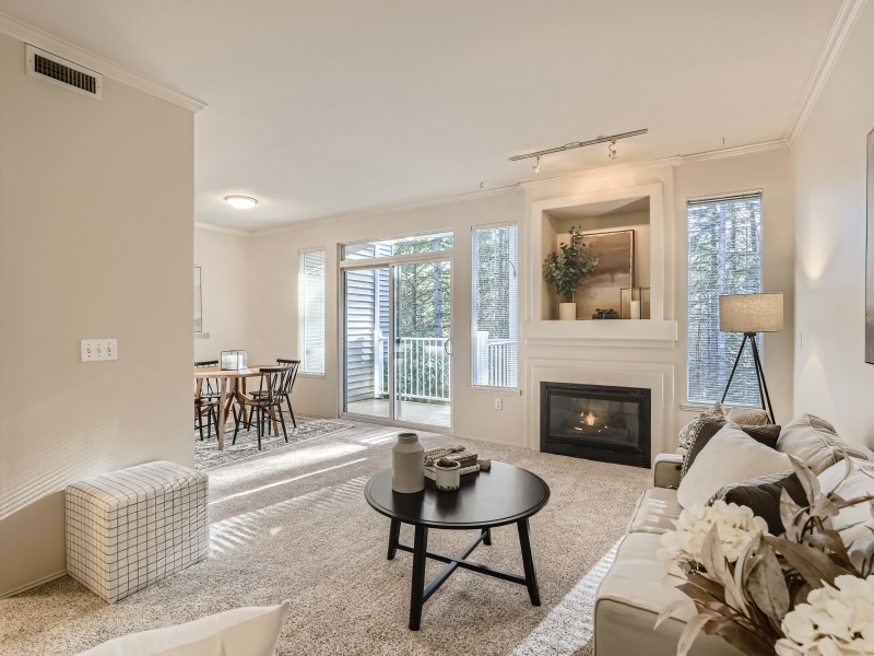 Sammamish Condo: 25235 SE Klahanie Blvd.
