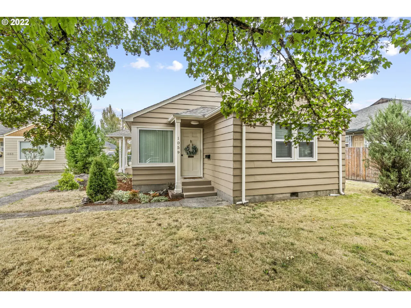 Longview House: 1059 17th Ave