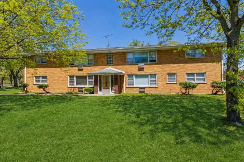 Homewood Apartment: 909 Elder Rd
