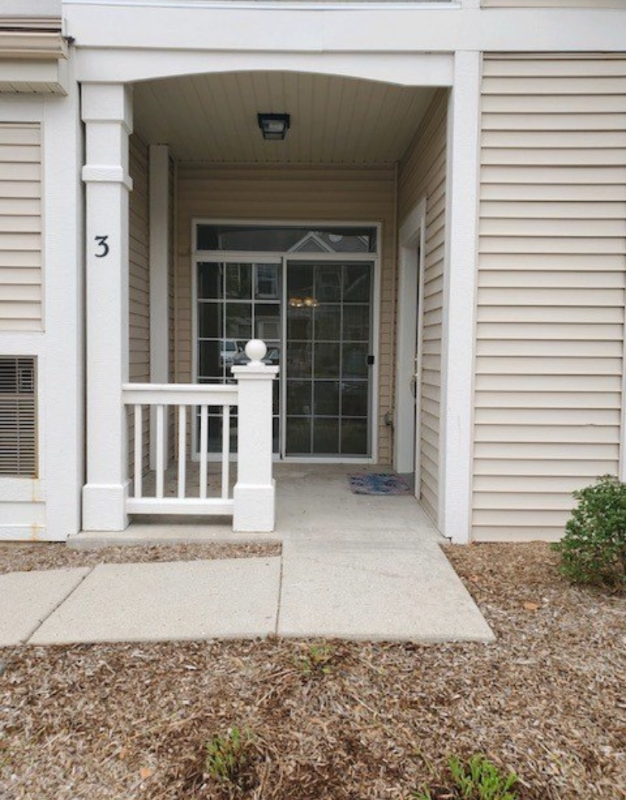 Pingree Grove Condo: 2250 Aurora Dr.