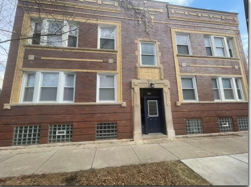 Chicago Apartment: 909 N. Austin Blvd