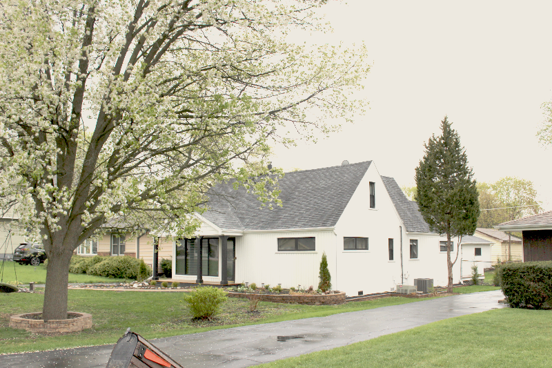 Westmont House: 4008 N Lincoln St