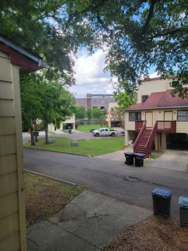 Tallahassee Townhome: 422 Indian Village Trail