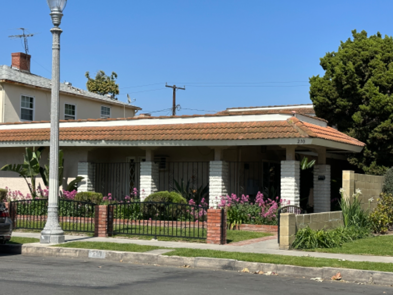 Anaheim Apartment: 210 S Illinois Street