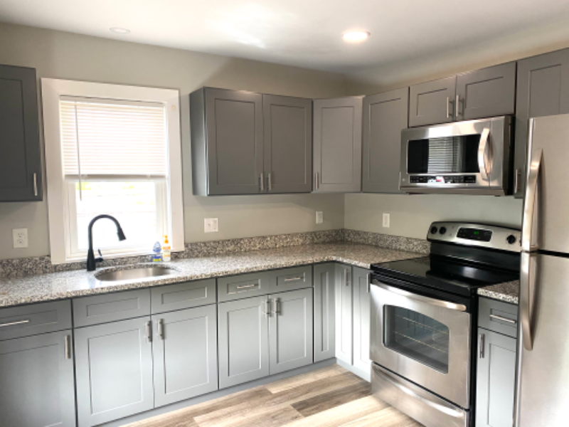 Attleboro Apartment: 6 Falmouth st