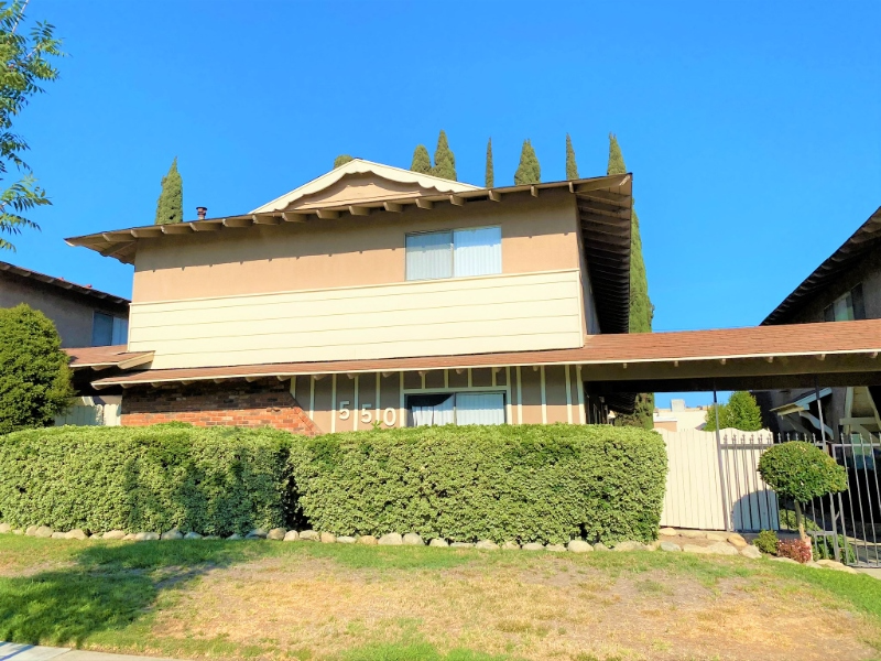 Upland House: 562 Silverwood Avenue